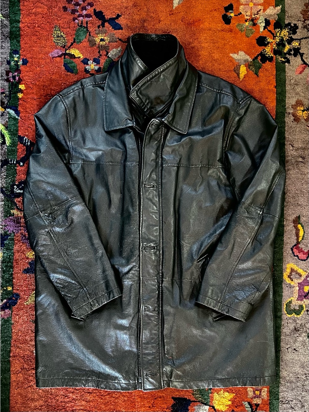 🕶️ Vintage Leather Trench Coat